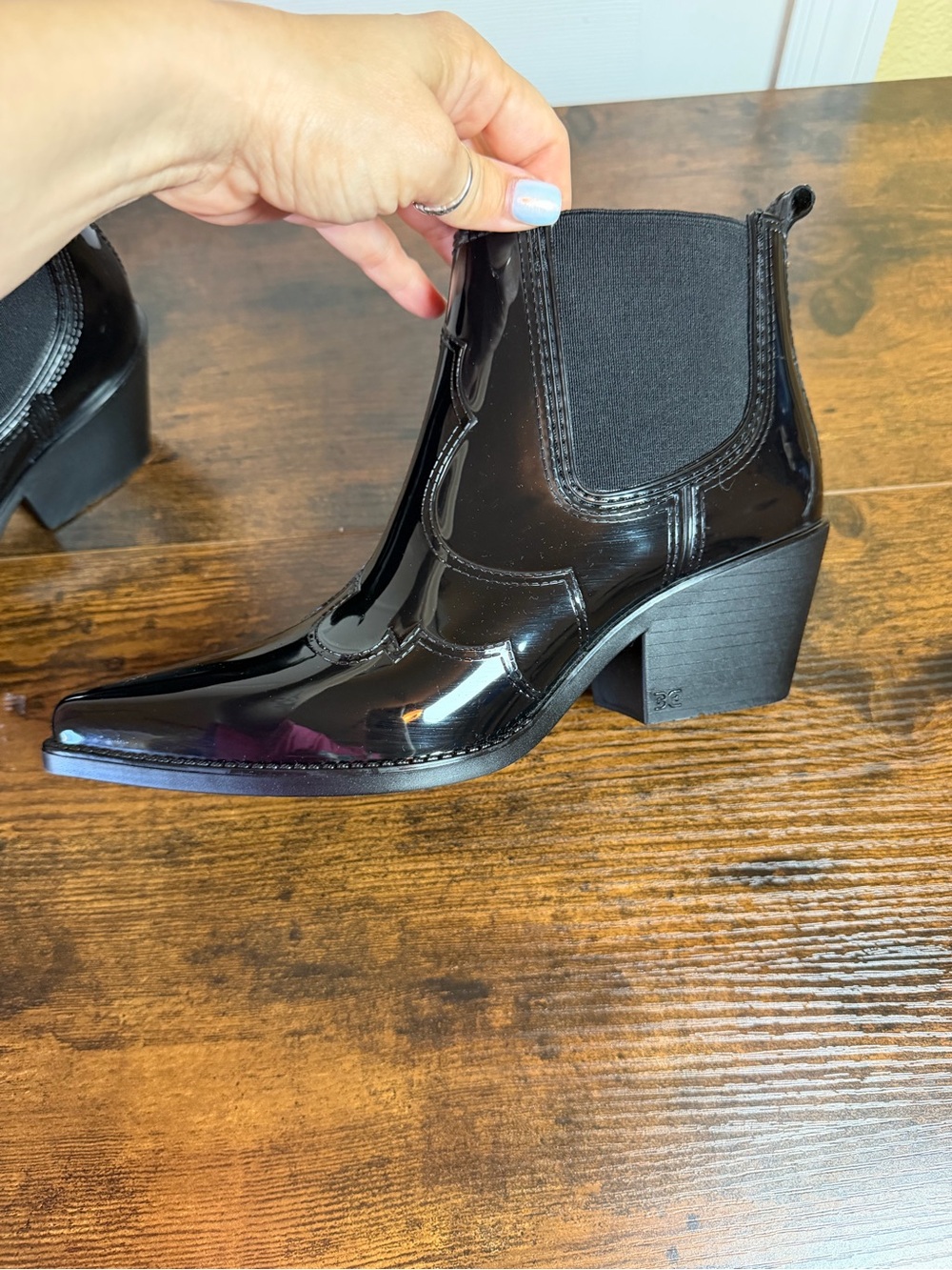 Sam Edelman Winona Rain Black Patent Western Chelsea Ankle Boots Women’s 8M Fall - Picture 10 of 11